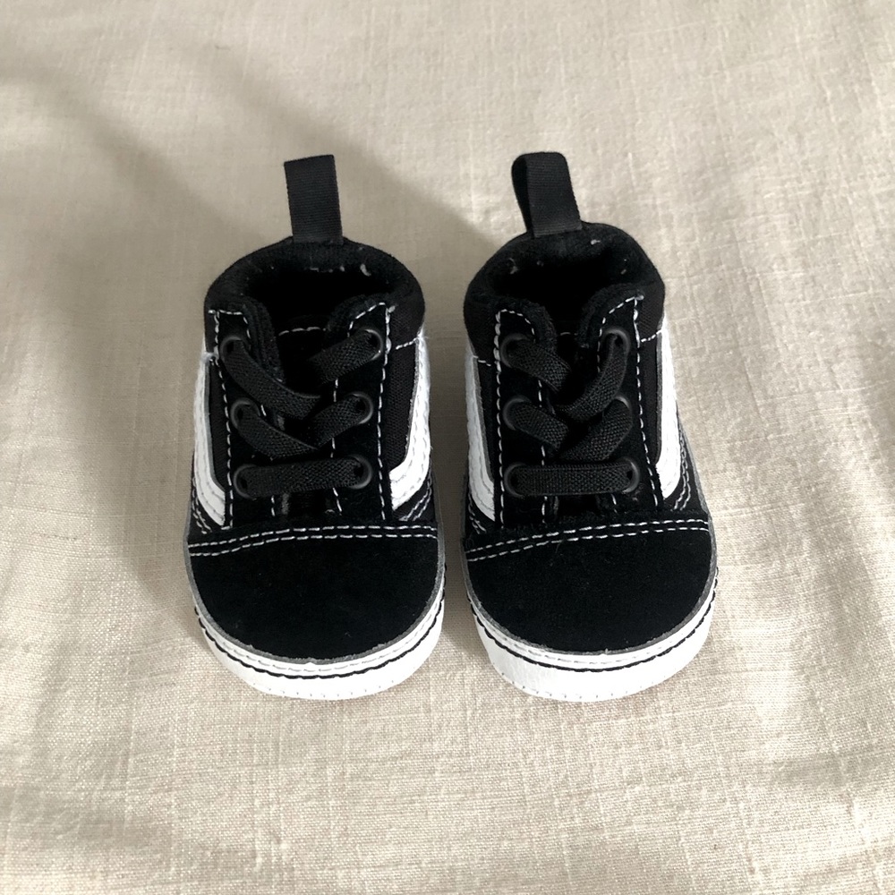 Crib vans size 1
